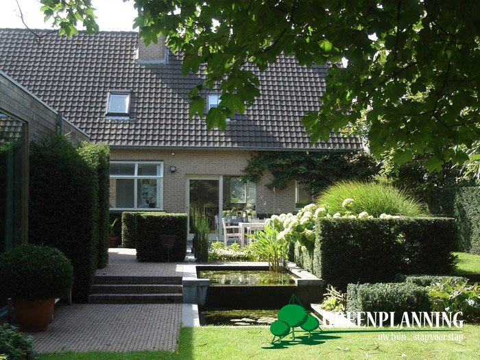 Residentiële tuin in Roksem